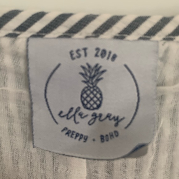 Ella Gray Shrimp and Grits Stripe dress - Picture 2 of 4